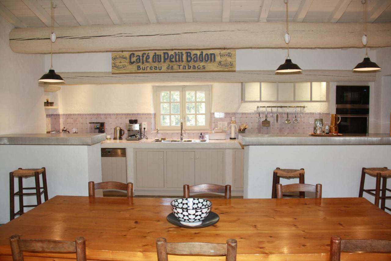 LE CAFE & LA FORGE du PETIT BADON Salin-de-Giraud Exterior foto